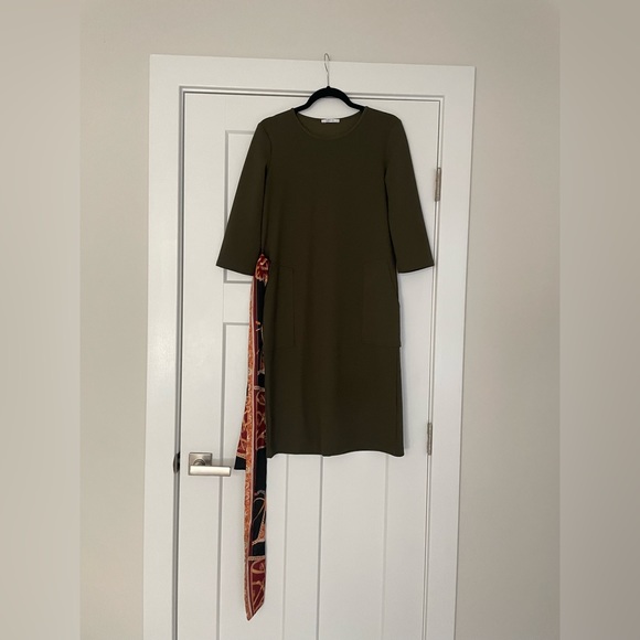 Beautiful Zara dress with scarf belt - Picture 2 of 4